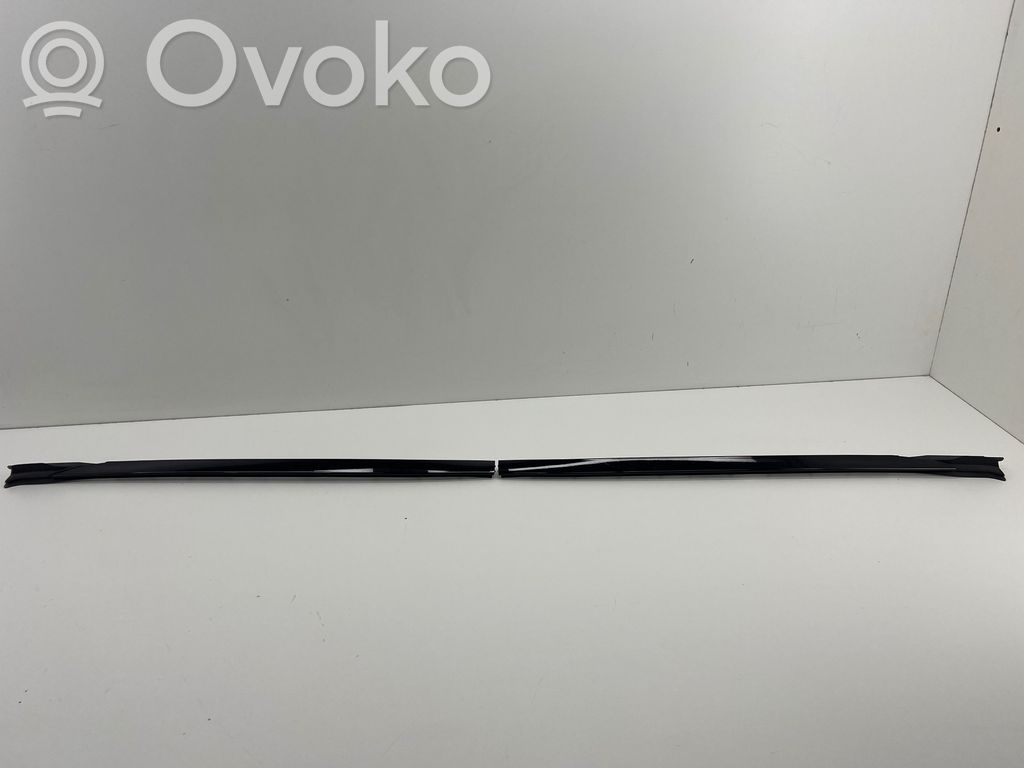 BMW X7 G07 Windshield trim 