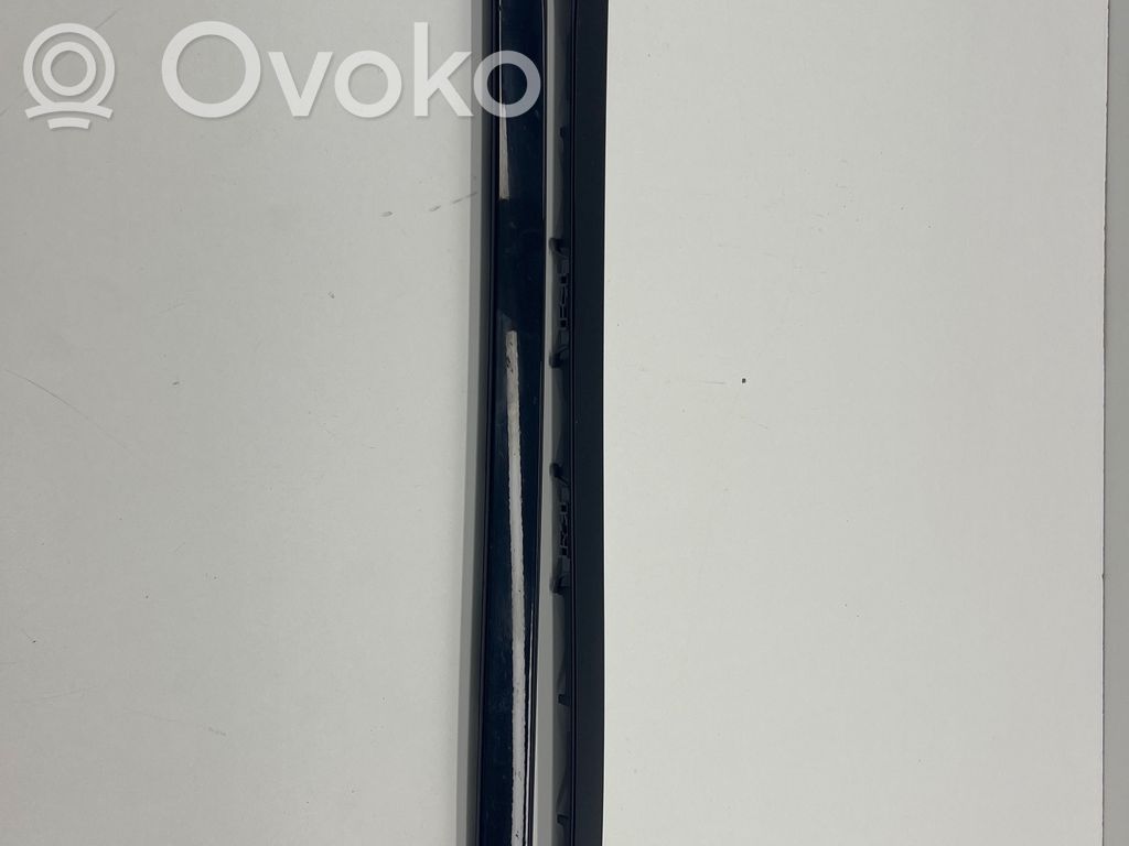 BMW X5 G05 Windshield trim 