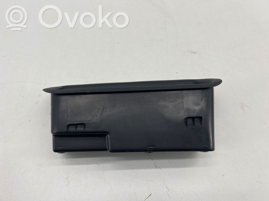 Trunk/boot side trim panel   FT4BR31012A