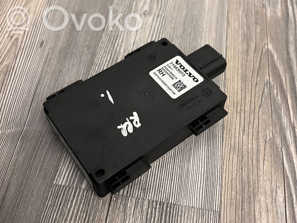 Volvo XC90 Módulo de control de punto muerto 