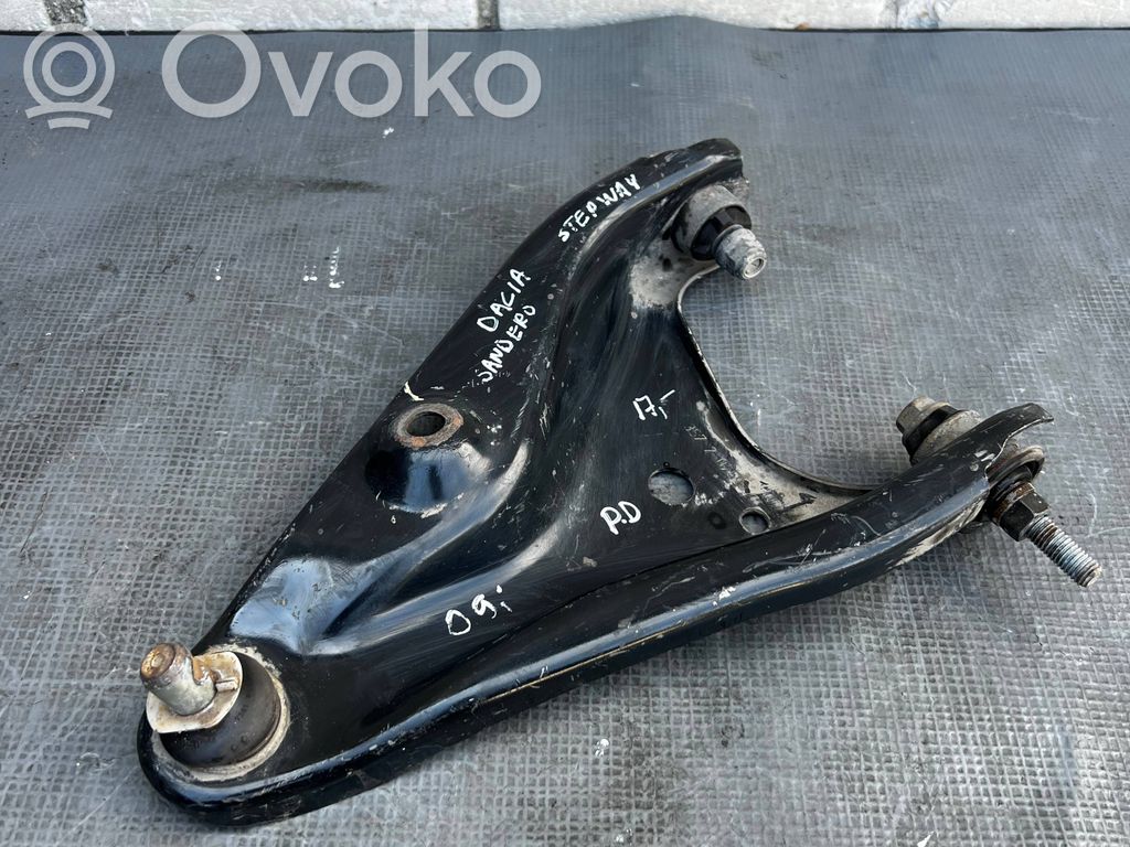 Dacia Sandero Front lower control arm/wishbone 