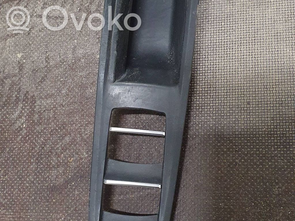 BMW 5 F10 F11 Inne elementy wykończeniowe drzwi przednich 