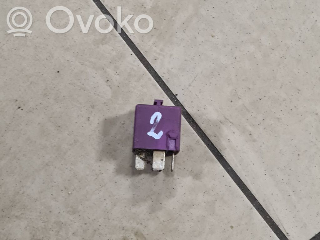 Otros relés   1388911,V23134E59X107
