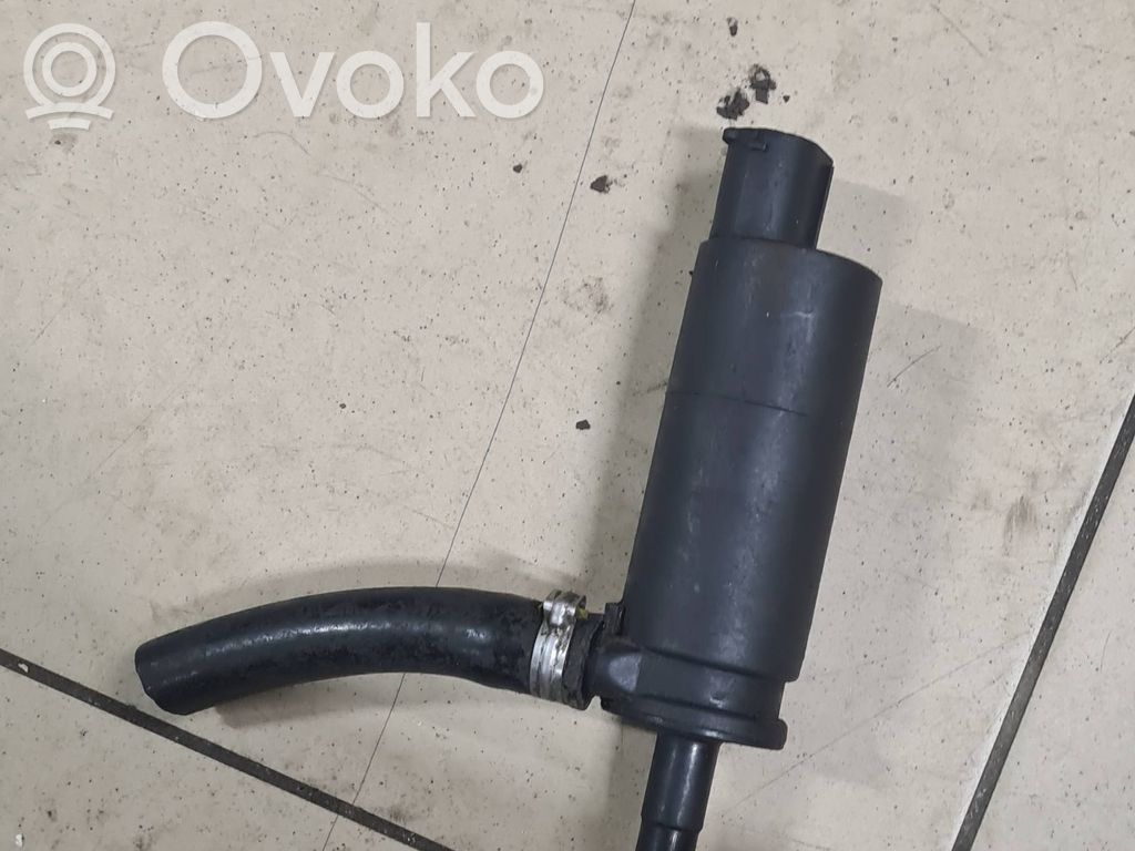 Headlight washer pump   8357837