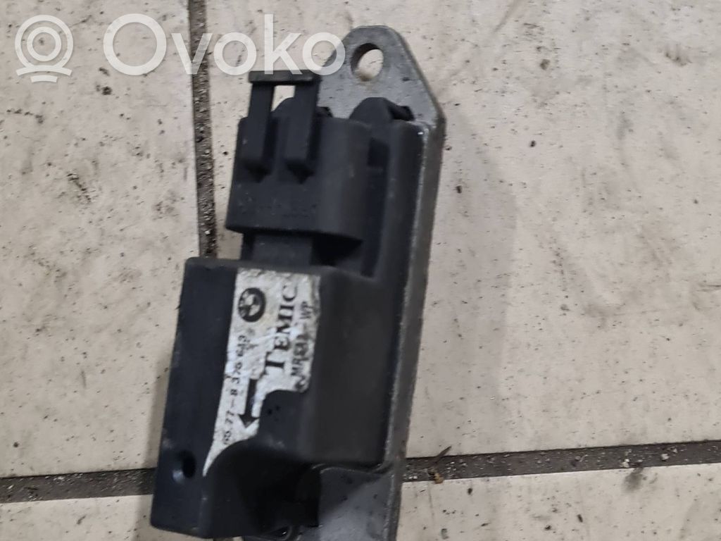 BMW 5 E39 Airbag deployment crash/impact sensor 