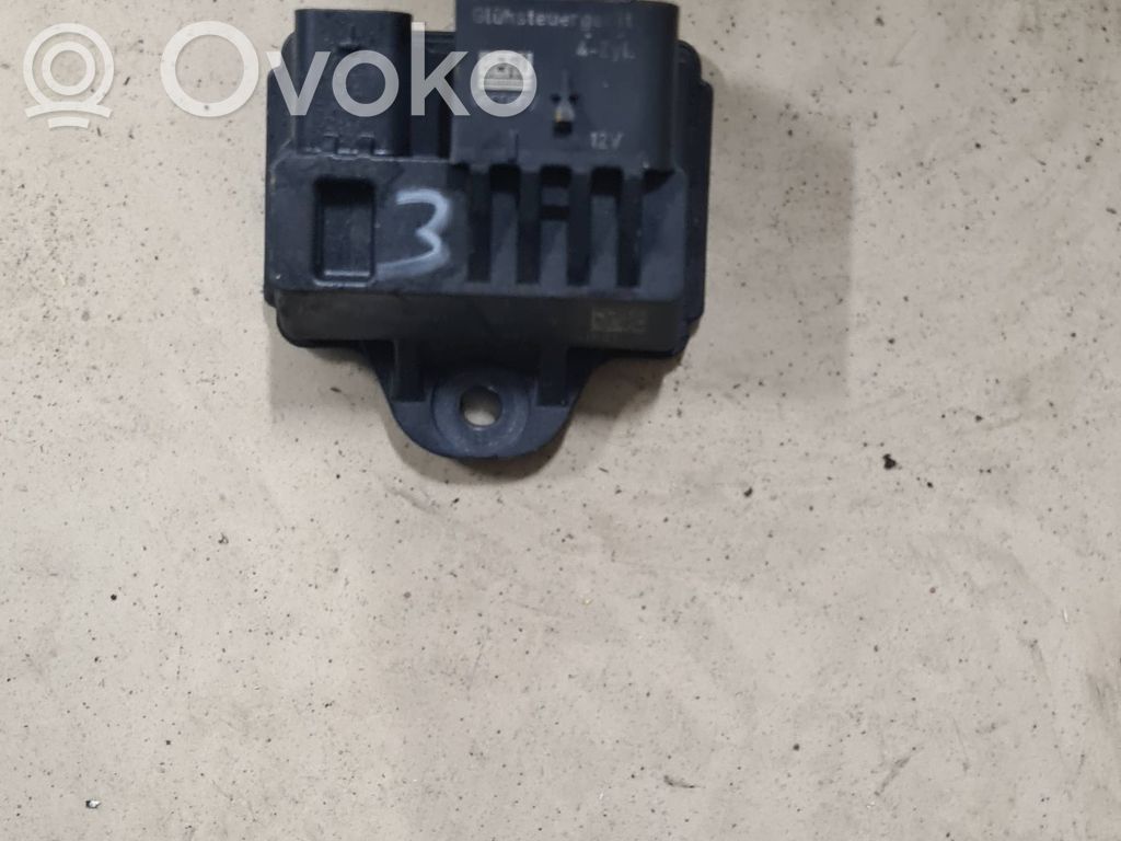 BMW 5 F10 F11 Kvēlsveču relejs 