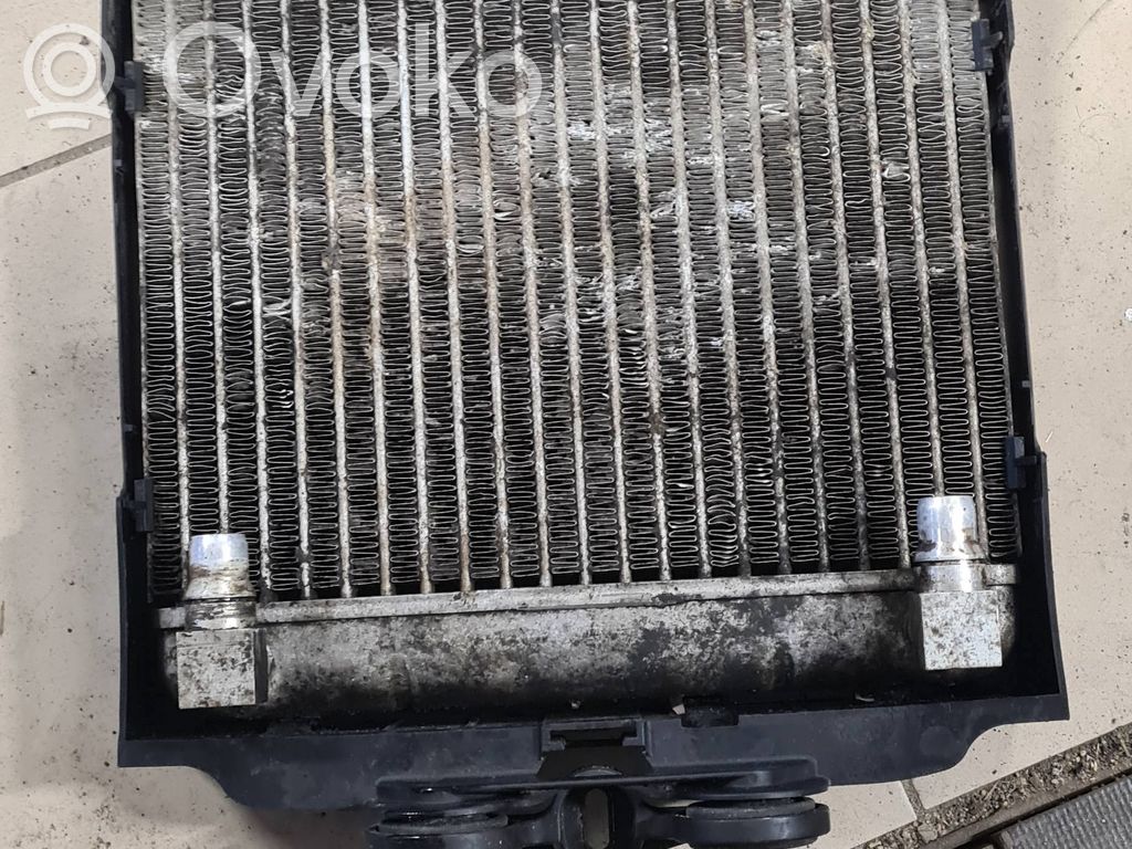 BMW 7 F01 F02 F03 F04 Chłodnica oleju 
