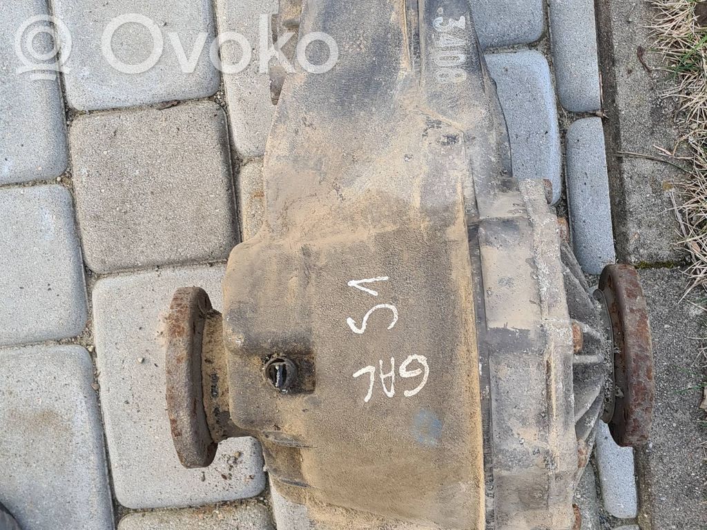 Audi A8 S8 D3 4E Galinis reduktorius 