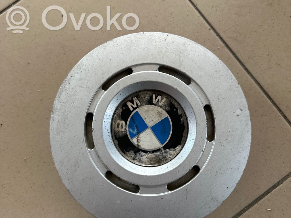 BMW 7 E38 R15 wheel hub/cap/trim 