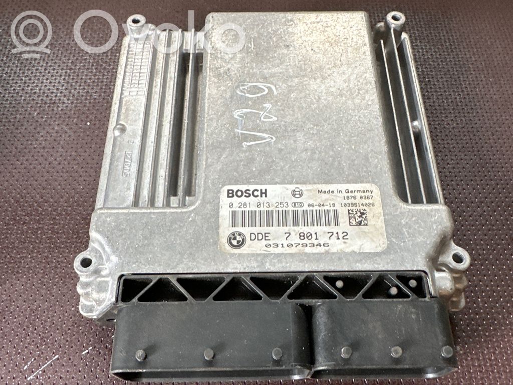 BMW 5 E60 E61 Engine control unit/module 