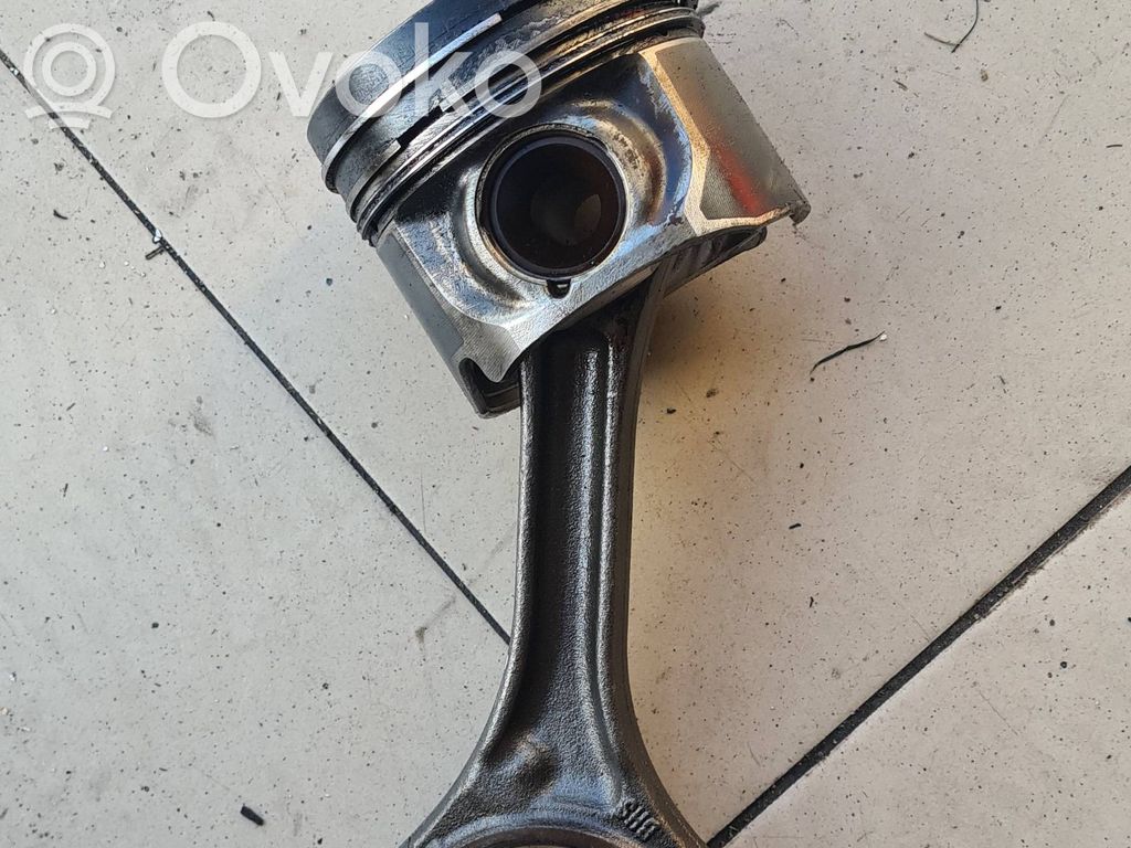 Audi A8 S8 D3 4E Piston with connecting rod 
