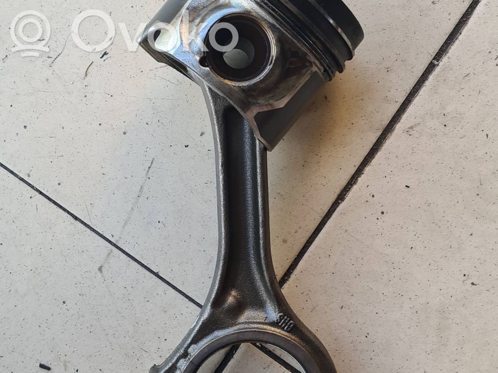 Audi A8 S8 D3 4E Piston with connecting rod 