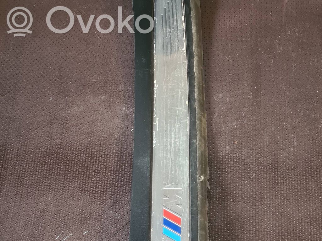 BMW 5 E60 E61 Galinio slenksčio apdaila (vidinė) 