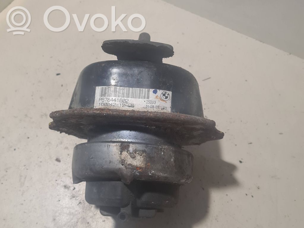 Engine mount bracket   6784416,36003,16004212