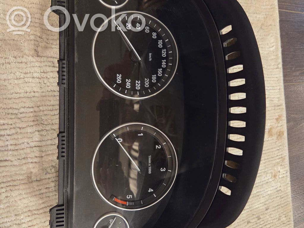BMW 5 F10 F11 Nopeusmittari (mittaristo) 