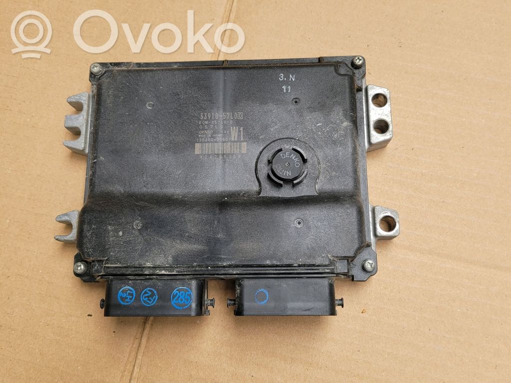 Suzuki Kizashi Engine control unit/module 