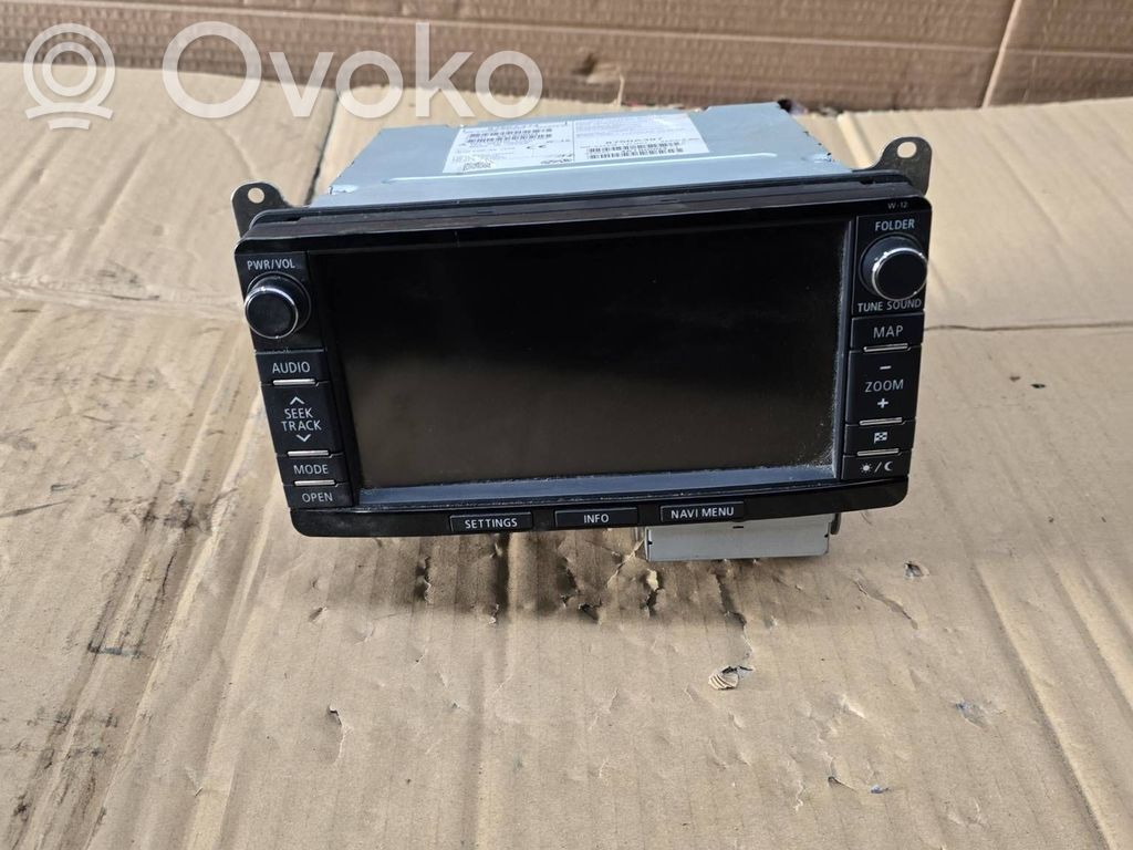 Mitsubishi Outlander Radio/CD/DVD/GPS head unit 