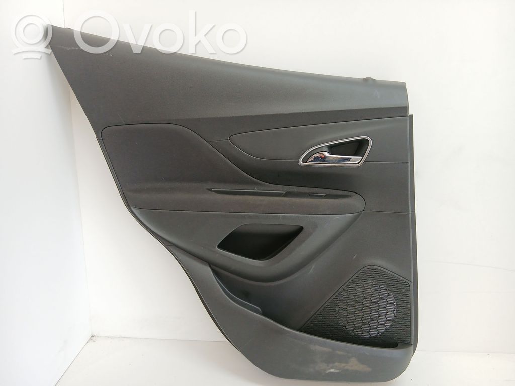 Opel Mokka Boczki / Poszycie drzwi tylnych 