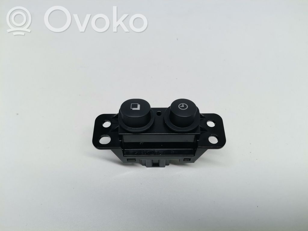 Nissan Note (E11) A set of switches 