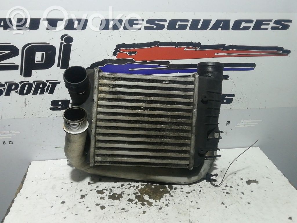Interkūlerio radiatorius   4F0145805E