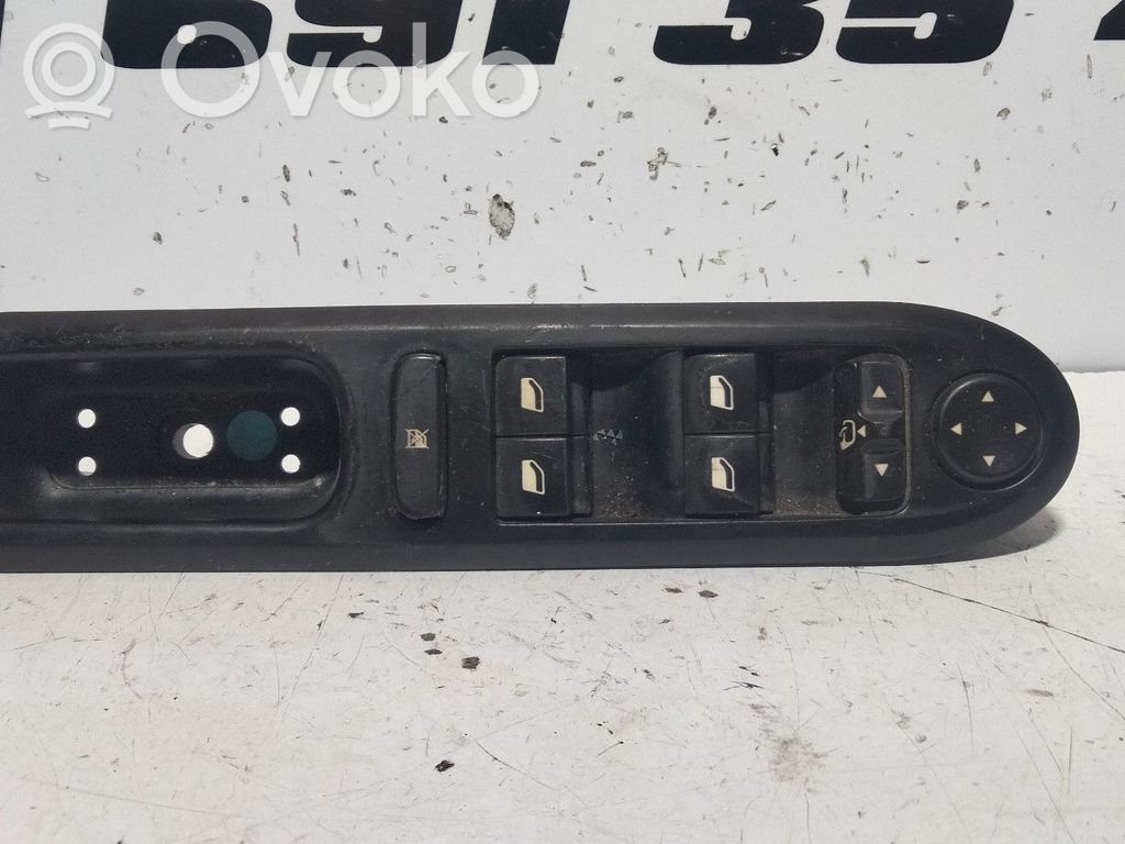Electric window control switch