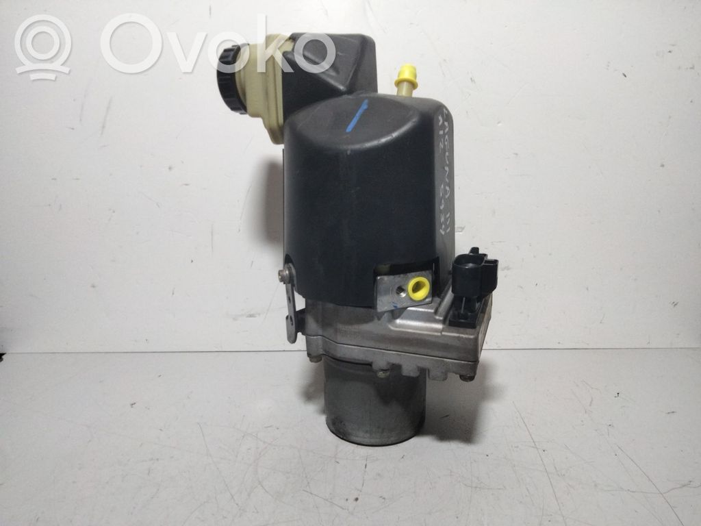 Renault Laguna III Ohjaustehostimen pumppu 