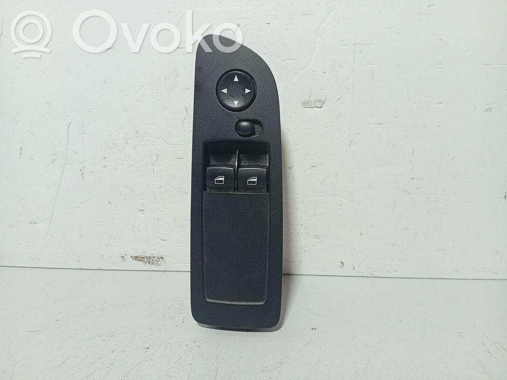 BMW 1 E81 E87 Electric window control switch 