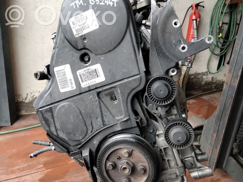 Engine   D5244T