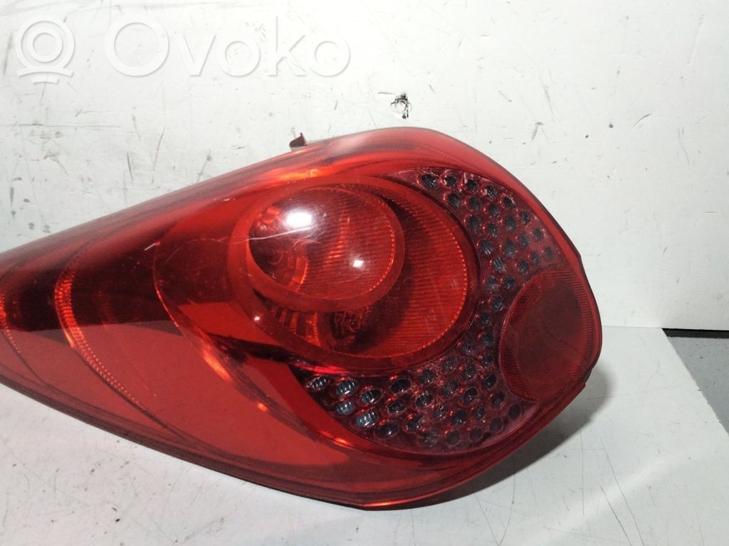 Peugeot 207 Rear/tail lights 