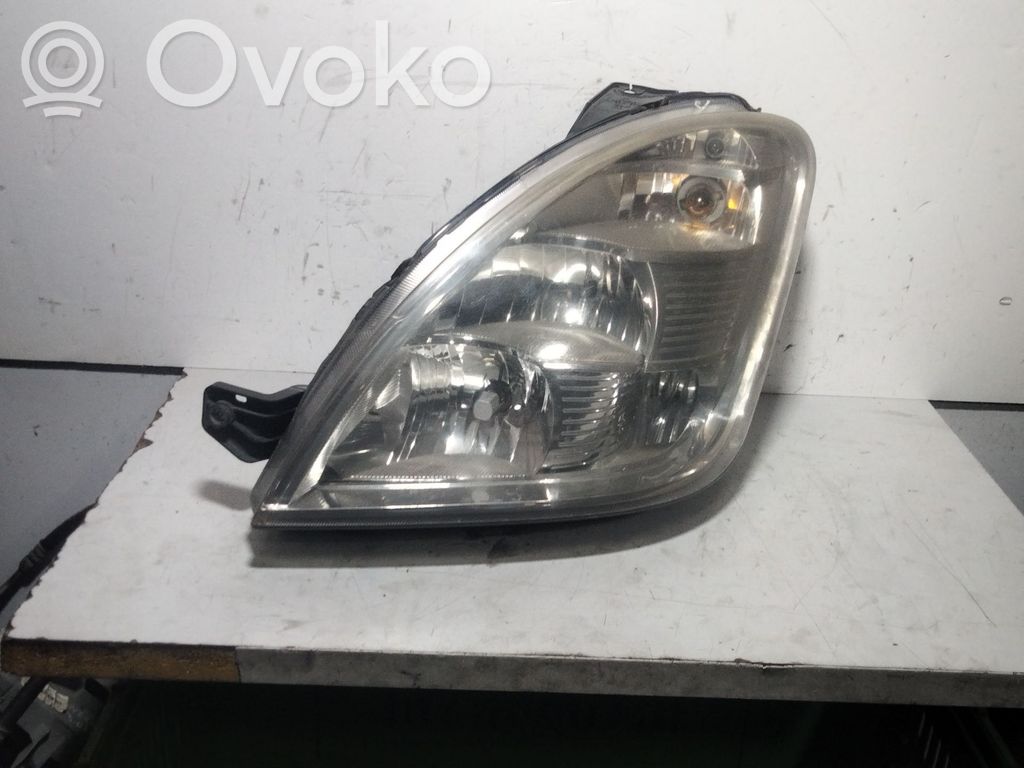 Iveco Daily 5th gen Headlight/headlamp 