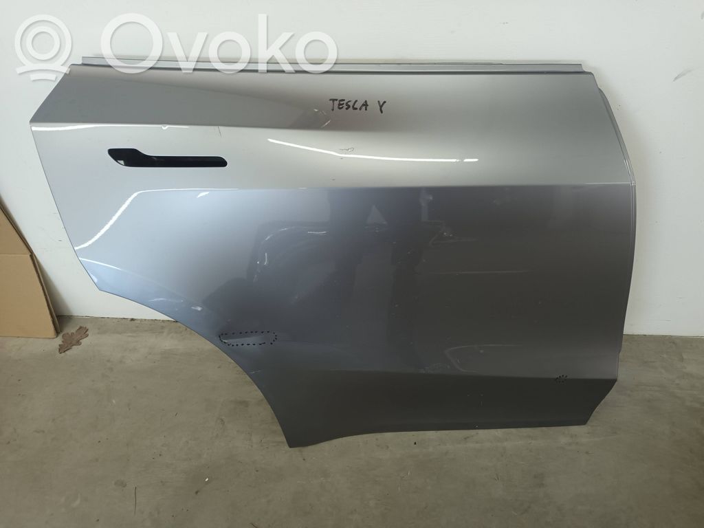 Rear door