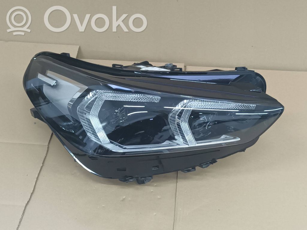 BMW X1 U11 Lampa przednia 