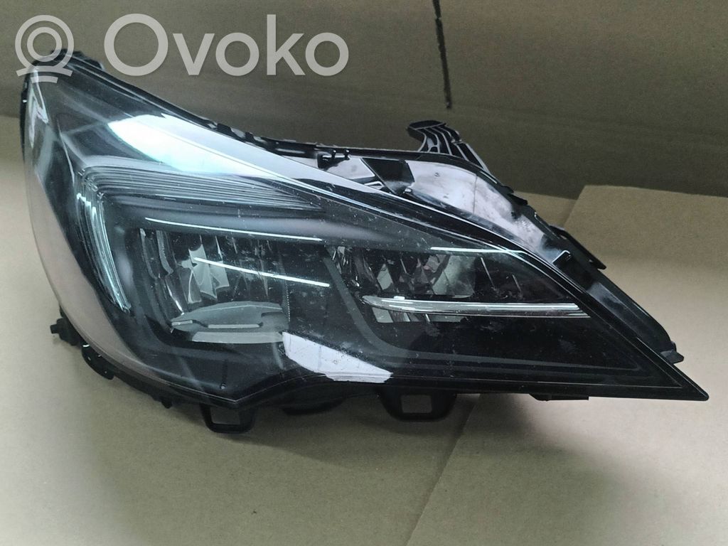 Opel Astra K Lampa przednia 