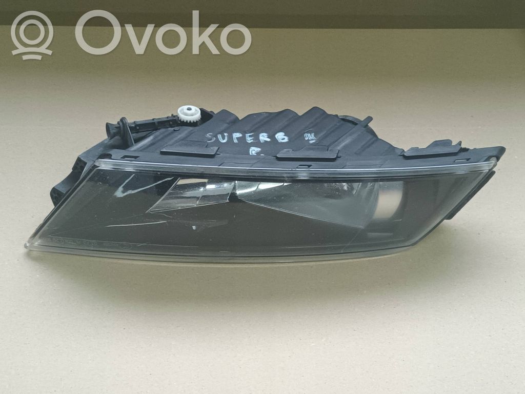 Skoda Superb B8 (3V) Fendinebbia anteriore 