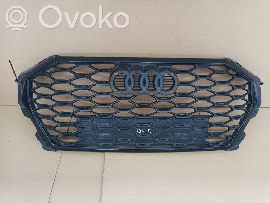 Audi Q3 F3 Griglia superiore del radiatore paraurti anteriore 