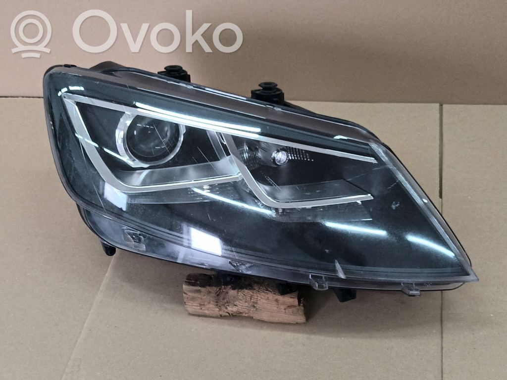 Seat Alhambra (Mk2) Lampa przednia 