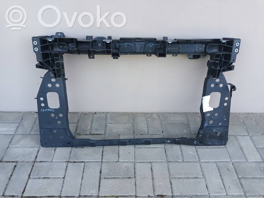Jeep Compass Radiatorių panelė 