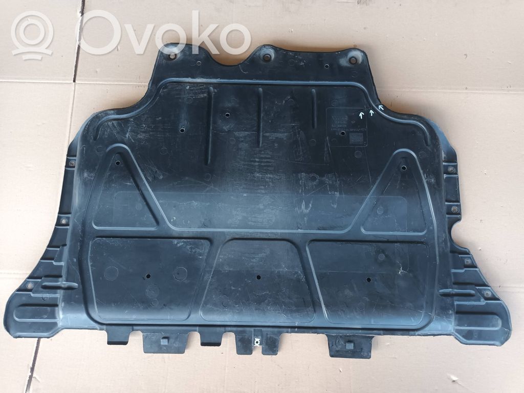 Engine splash shield/under tray   5Q0825236