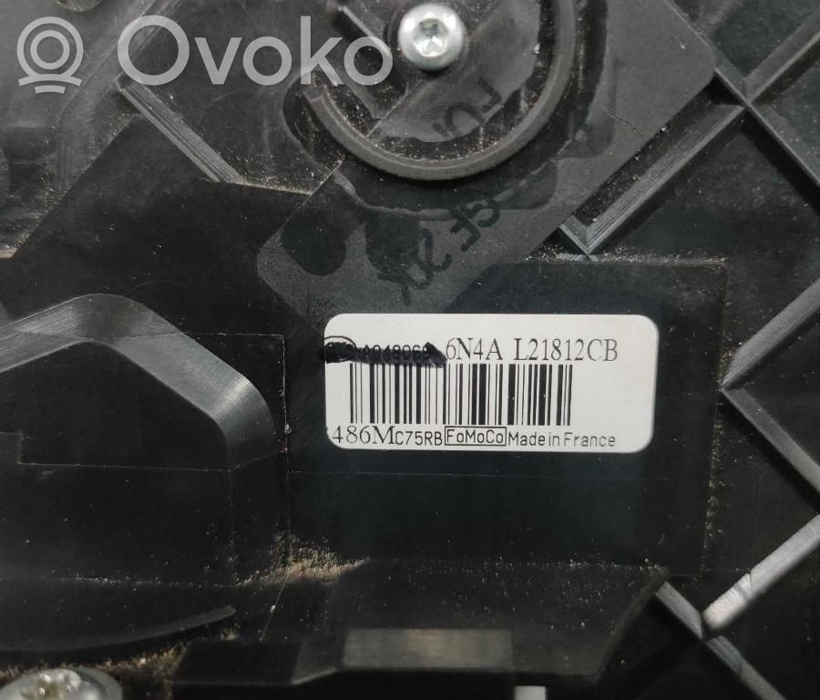 Ford Focus Priekšpusē slēdzene 