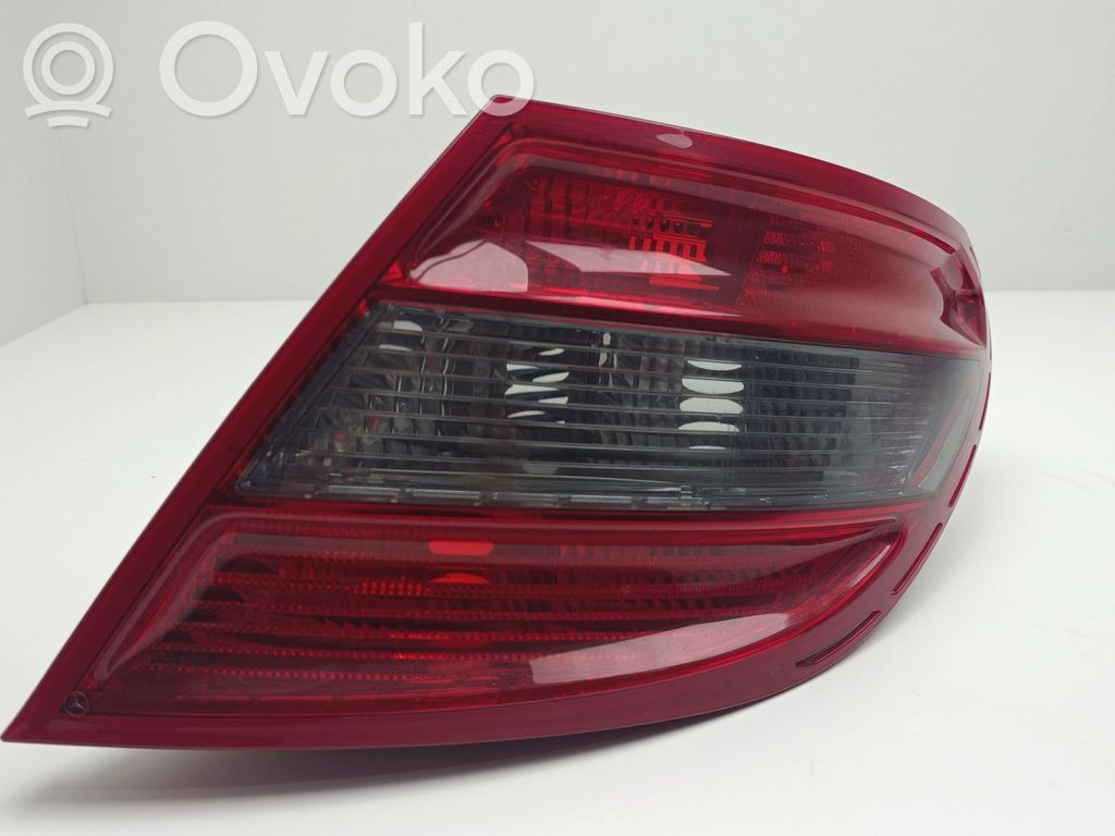 Mercedes-Benz C W204 Lampa tylna 