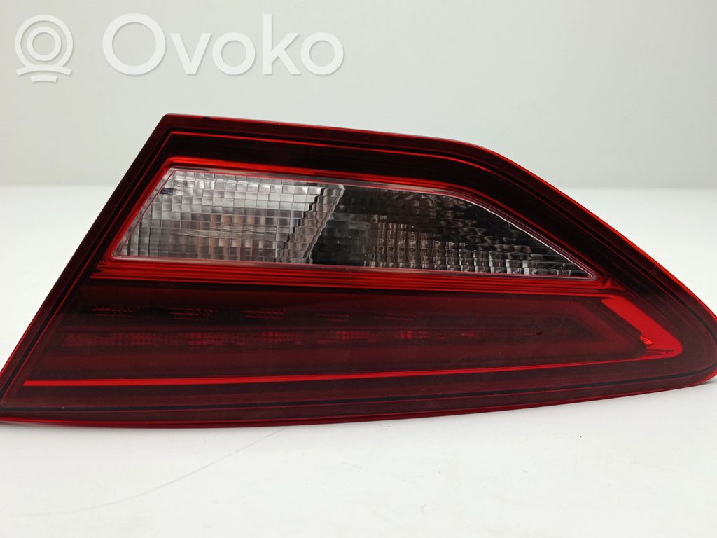 Tailgate rear/tail lights   5F0945094B