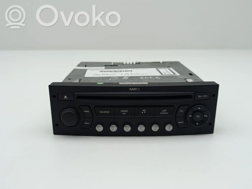 Radio / CD-Player / DVD-Player / Navigation   RD4,MP3,N2