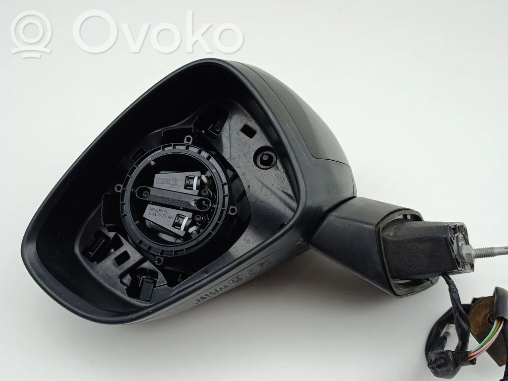 Front door electric wing mirror   232676023,E20207156