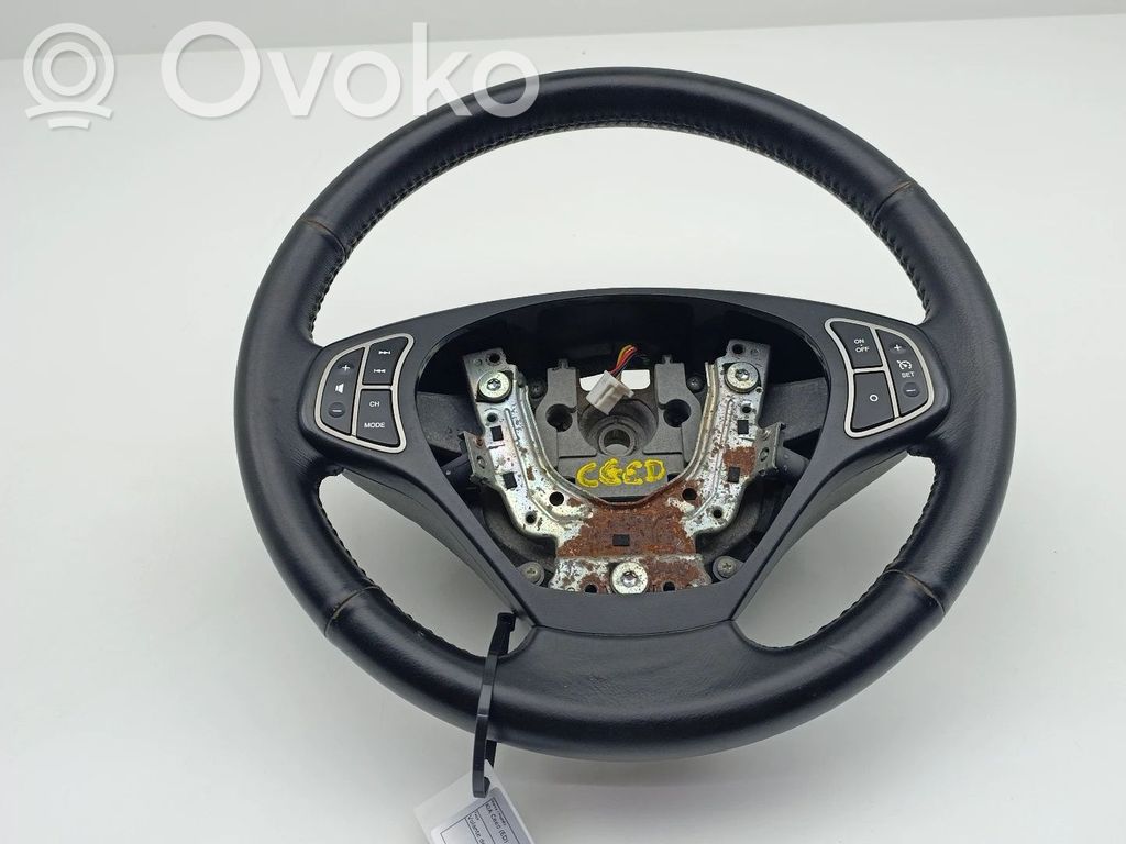 KIA Ceed Stūre 