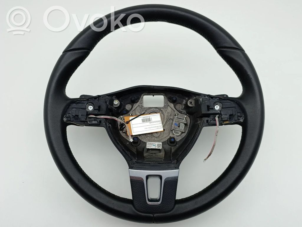 Volkswagen Golf VI Ohjauspyörä 