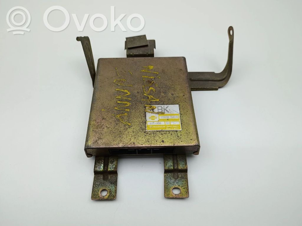 Nissan Sunny Engine control unit/module 
