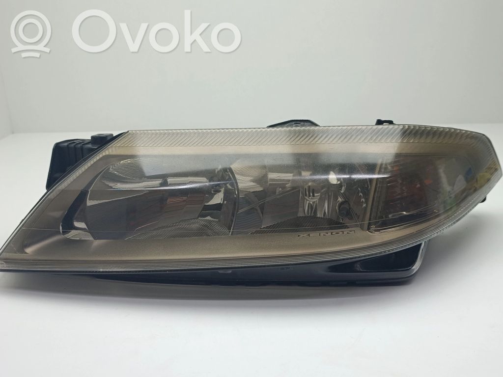 Headlight/headlamp   89025702,89028569