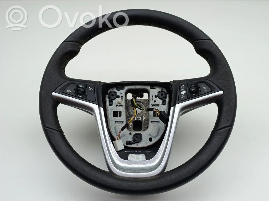 Opel Astra J Ohjauspyörä 