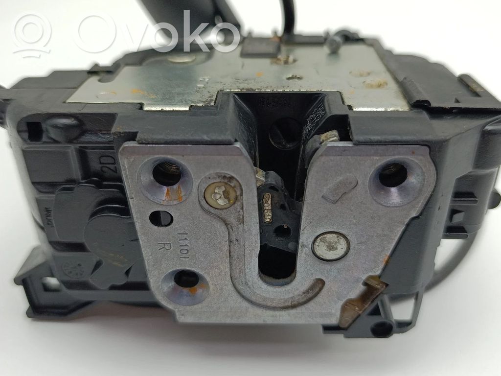 Renault Megane III Front door lock 