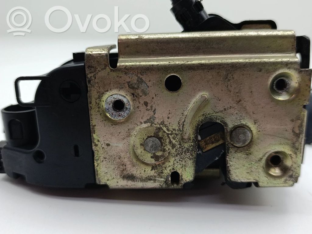Front door lock   027779